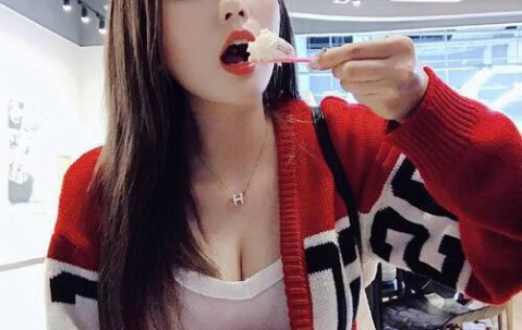 宝宝腹胀恶心吐发烧怎么办